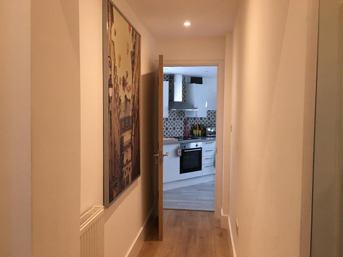 Appartement Bagshot Pennyhill Camberley Ascot Luxury 2 Beds 1 Bath Sleeps 4 Pets Ok Permit Parking Extérieur photo